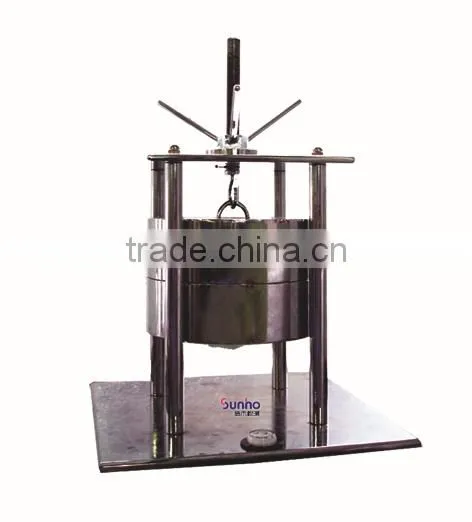 Plug compression test device