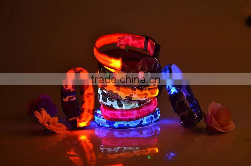 Wholesale Charming Flashing Collar Camouflage Cloth Retracable Buckle for dog collar