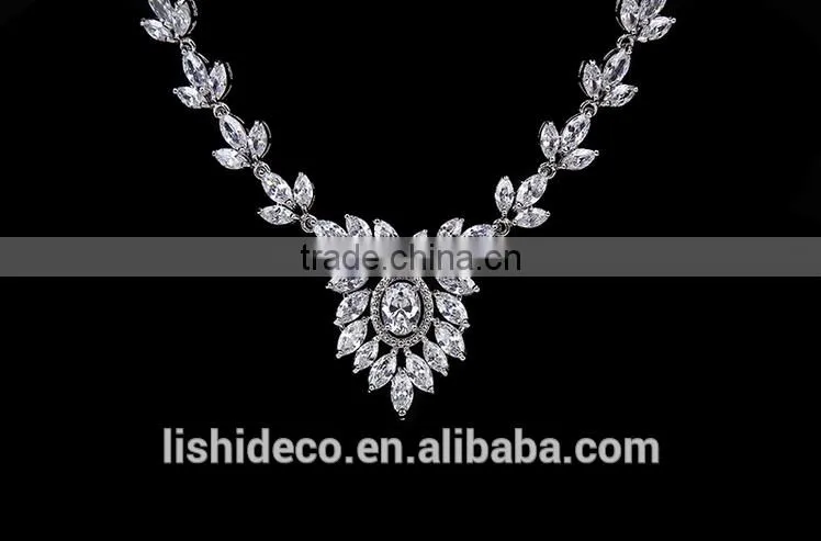 2016 Latest Design High Quality Women Fashion Necklace Jewelry Long Silver Zircon Necklace Set