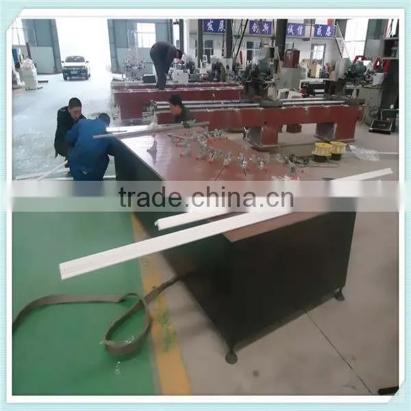 PVC door and window bending machine
