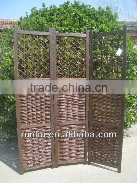 Small portable garden fence screens