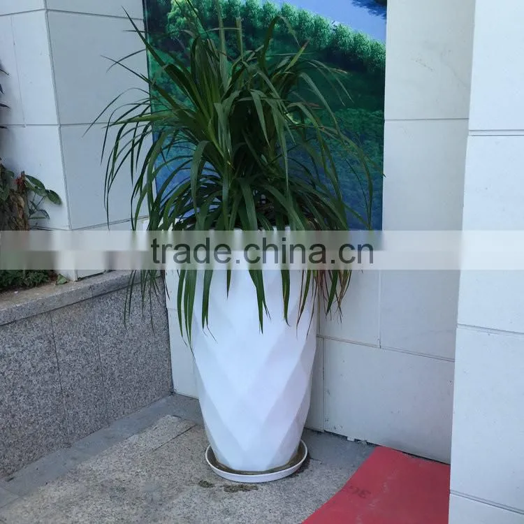 Fiberglass planter pot