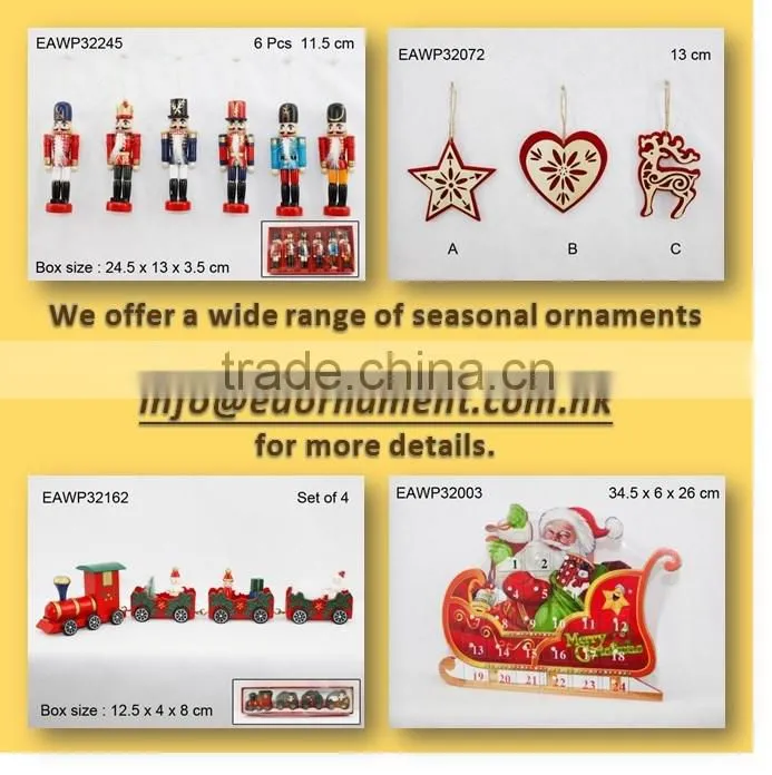 Red and green small plush christmas gift box