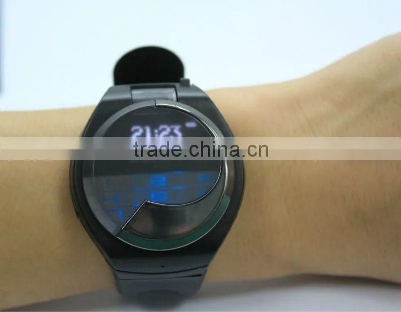 Bluetooth vibrating bracelet with answer/dailing function