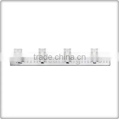 UL CUL Listed Painted Silver 4 Heads Bathroom Vanity Lamps For Hotel With Glass Shades W90012