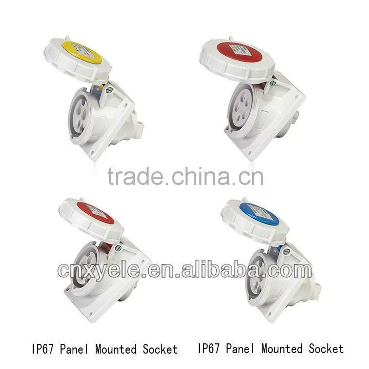 New CEE industrial plug and socket