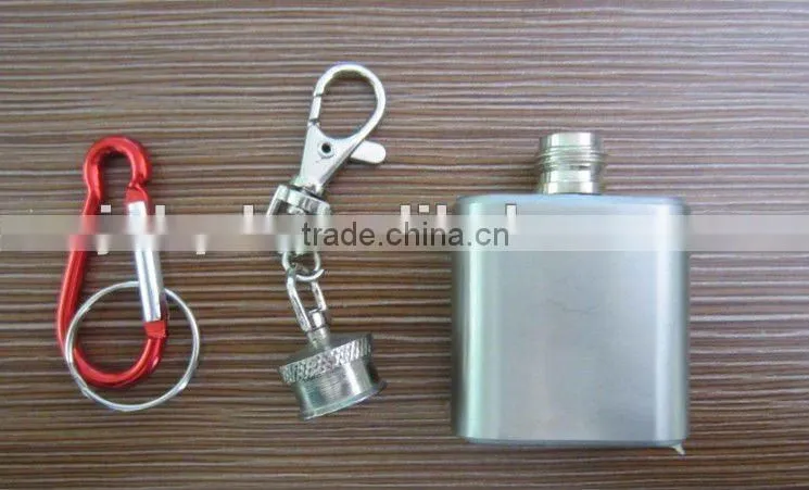 1oz stainless steel mini hip flask keychain