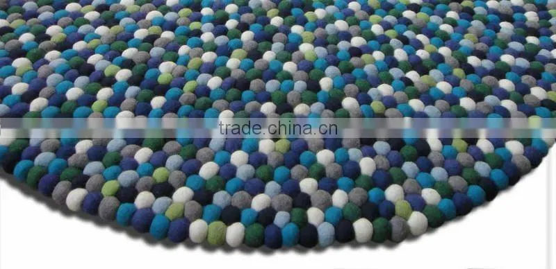 Felt Ball Rug / Carpet / Teppich
