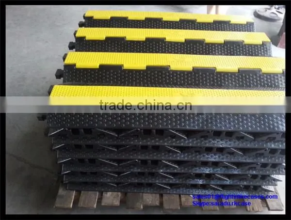 Professional 5 Channel Rubber Cable Ramp Outdoor