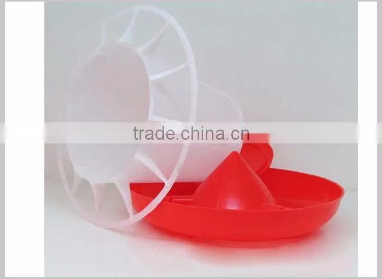 High Quality 5.5 kg Plastic Poultry Chicken Drinkers Feeders with Lip