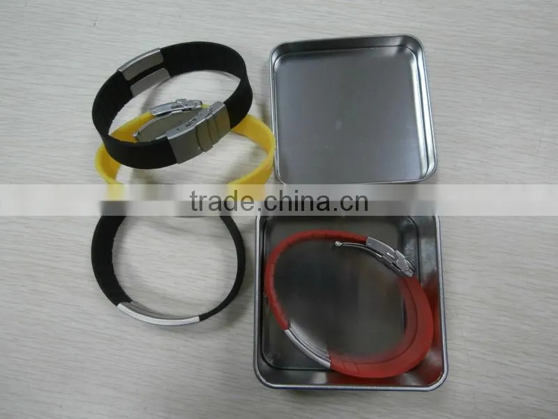 Custom silicon bracelet with engraved id plate sports bracelet