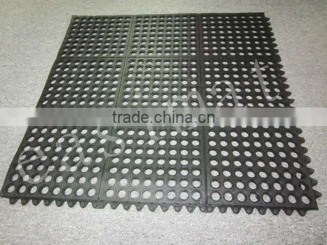Rubber Interlocking Mat With Holes Grass Drainage Inside Outside Bar Shed