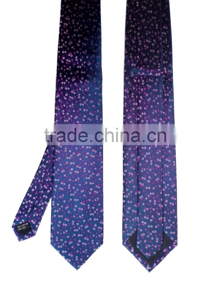 stripe design good quality man tie