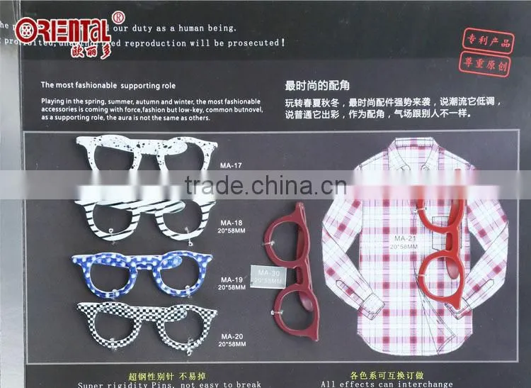 fashion glass brooch with printed color