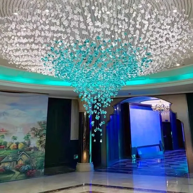 chandelier hotel (1)