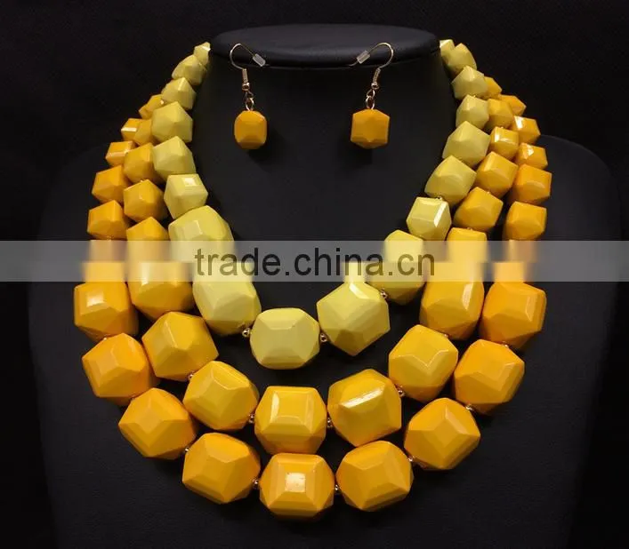 2016 latest design heavy acrylic necklace set multilayer bulk necklace set