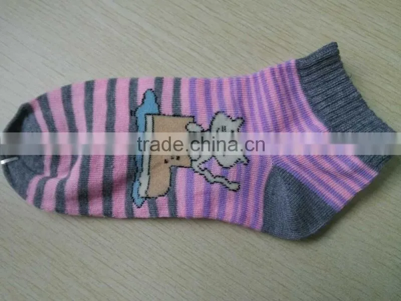 animal-patterned women socks for South America