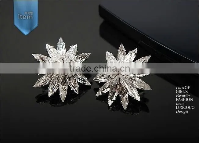 White Crystal Earrings Crystal Flower Rhinestone Stud Rhinestone Flower Earrings