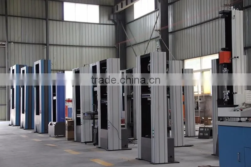 Universal tensile testing machine with hydraulic and pneumatic clamping