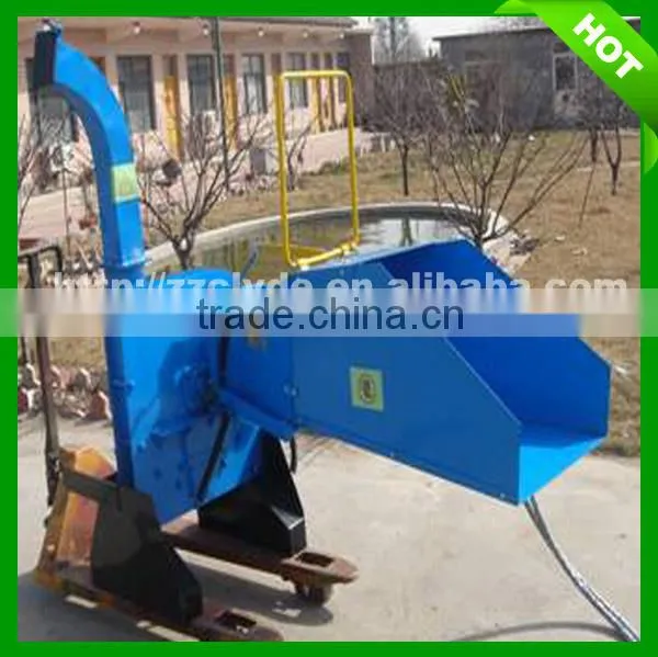 Hydraulic feeding industrial wood shredder chipper tractor wood chipper for sale