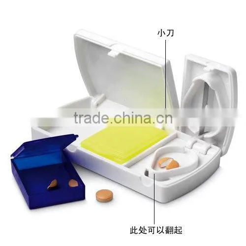 plastic gift pill cutter box and case with blade