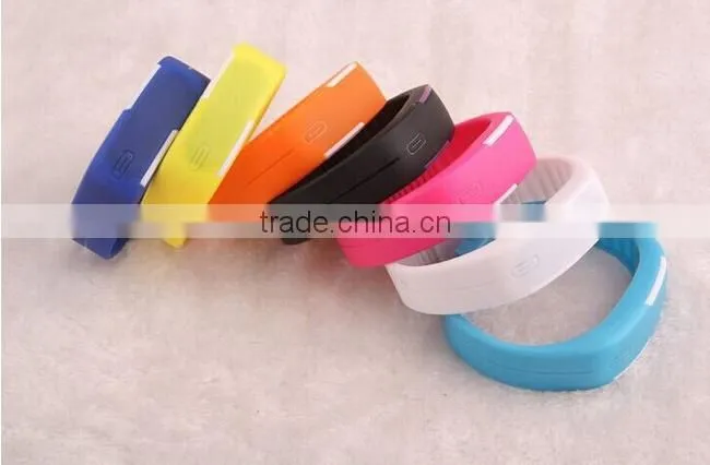 Made in China environmentally friendly LED energy saving display mode and colorful led bracelet watch