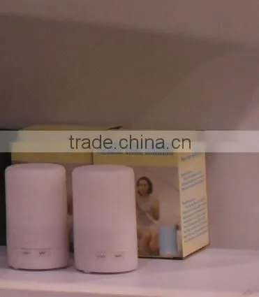 plastic decorative Altrosonic spray aromatic cool mist diffuser with candle light