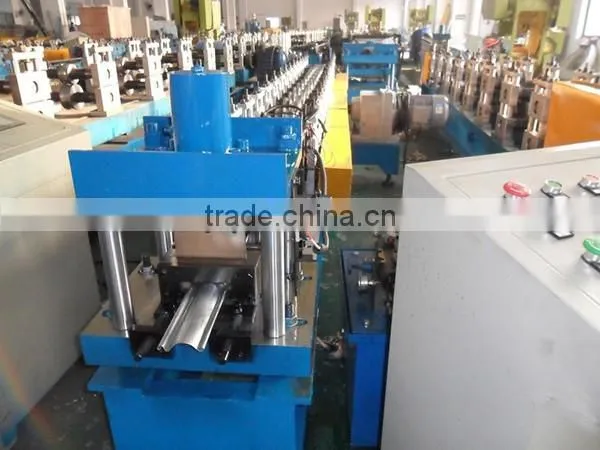 High Quality Motor Overhead Garage Door Roll Forming Making Machine , Used Metal Galvanized Steel Roller Shutter Door Rollformer