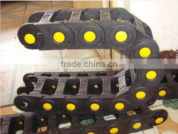 Robots plastic cable track