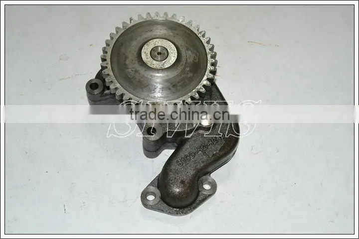 Excavator S6D105 oil pump part no. 6136-52-1100