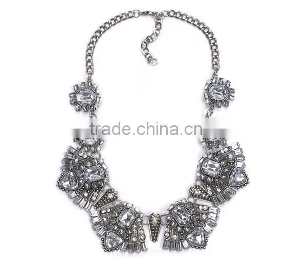 Alloy Flower Crystal Acrylic Hot Fashion Women Jewelry Necklace Chain Statement