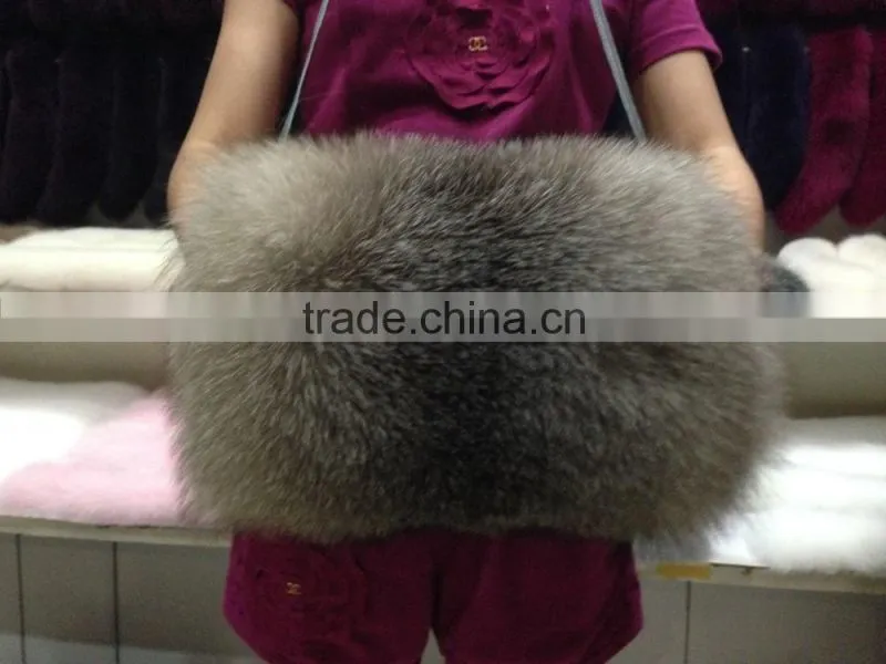 Stylish Raccoon Fur Handbag Silver Fox Fur Hand Warmer Animal Fur Purse And Wrist Warmer