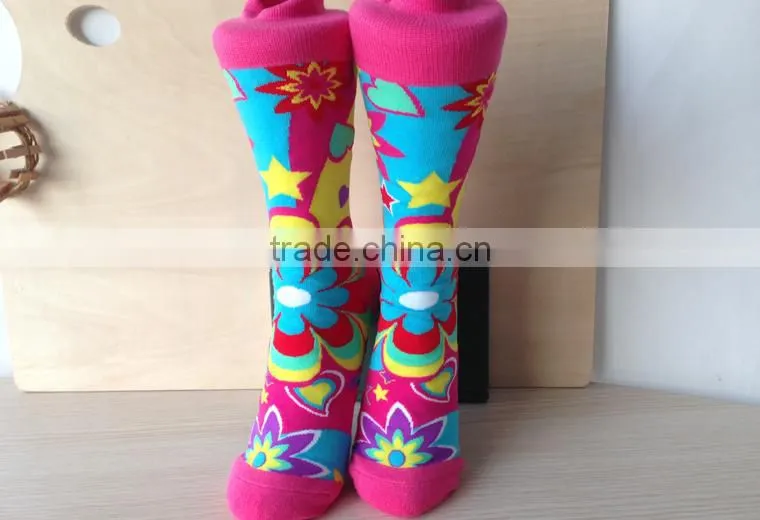 Small MOQ Hot Sale HaiNing Socks Manufacturer 200 Needles All Over Floral Stock Female Ladies Socks