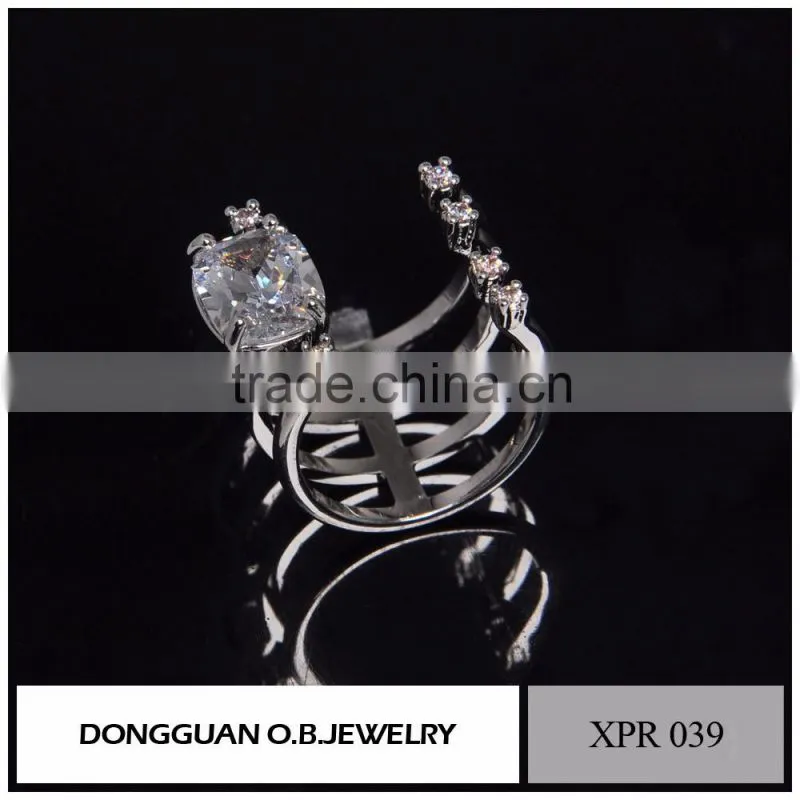 Top quality ladies brass plated sliver finger ring/fashion white CZ gemstone ring
