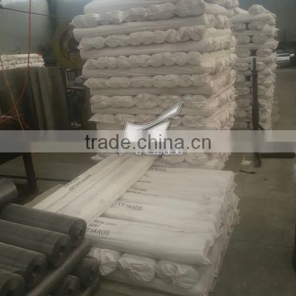 8x16mm Expanded metal 3ft x 12m for poultry farming