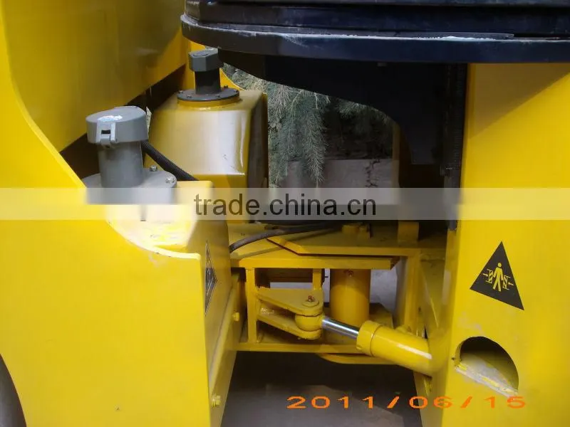 Hot double drum vibratory and oscilating road roller,6 ton road roller