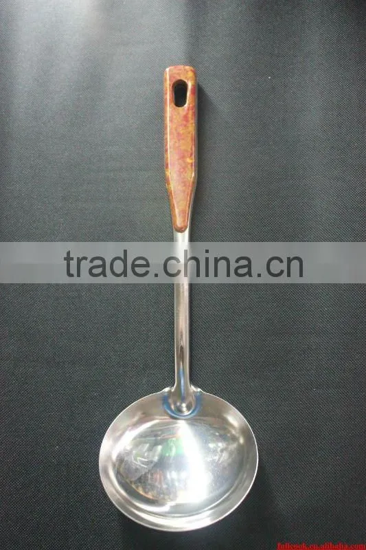 Stainless steel turner set w/plastic handle