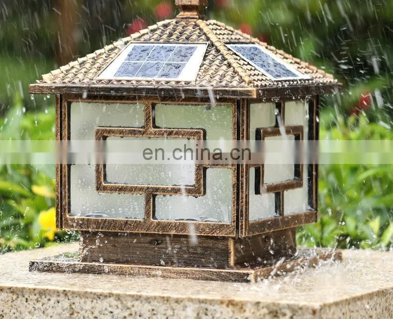 Outdoor Golden Black Decorative Lighting Gate Pillars Solar Lights LED