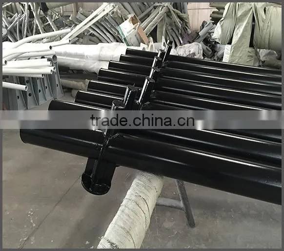 Octagonal steel street traffic pole