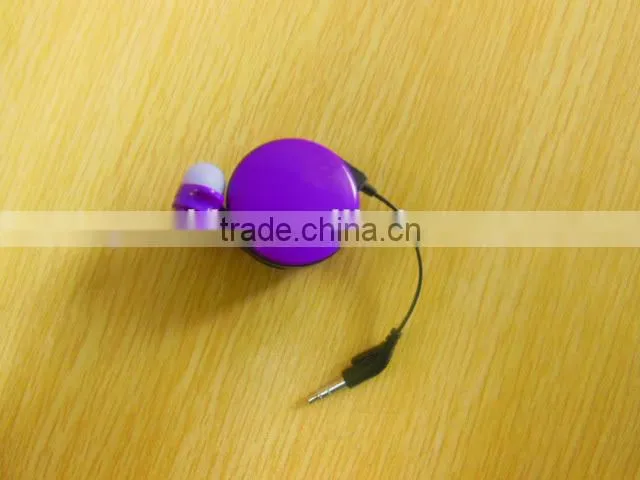 2016 New style earphone retractable in-ear headset with CE,FCC,ROHS certificates