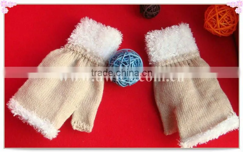 Animal mittens knitted for children