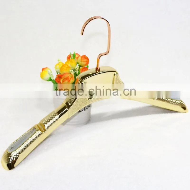 high quality glossy gold plastic clothes hanger for dress display