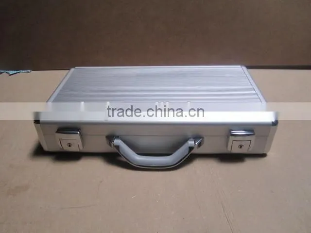Silver aluminum computer with foam inserts box small round thin aluminum computer case with handle