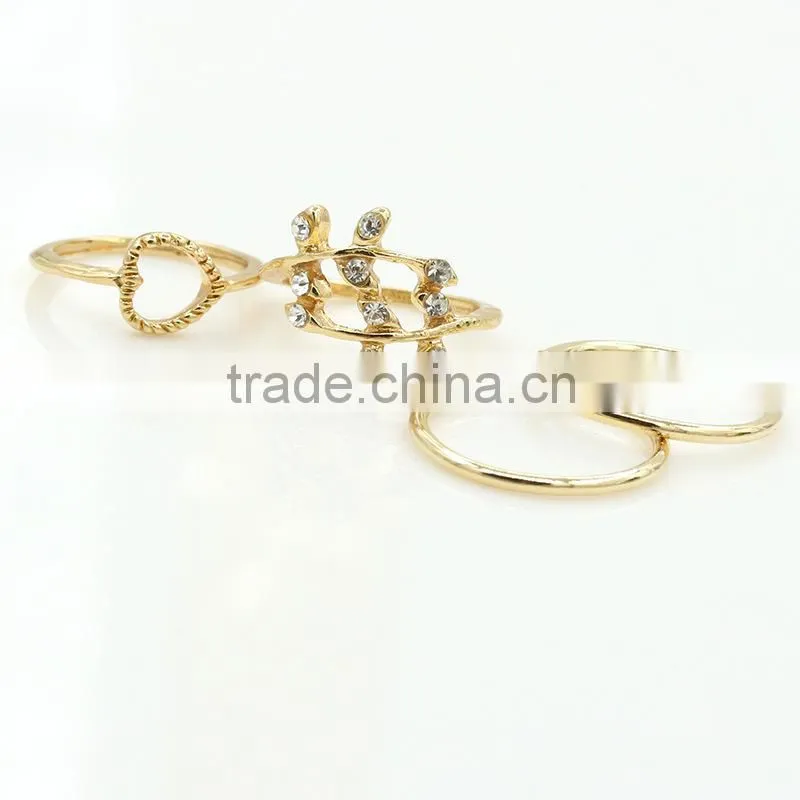 Fashion Latest Gold Finger Multiple Engagement Ring Set for Women