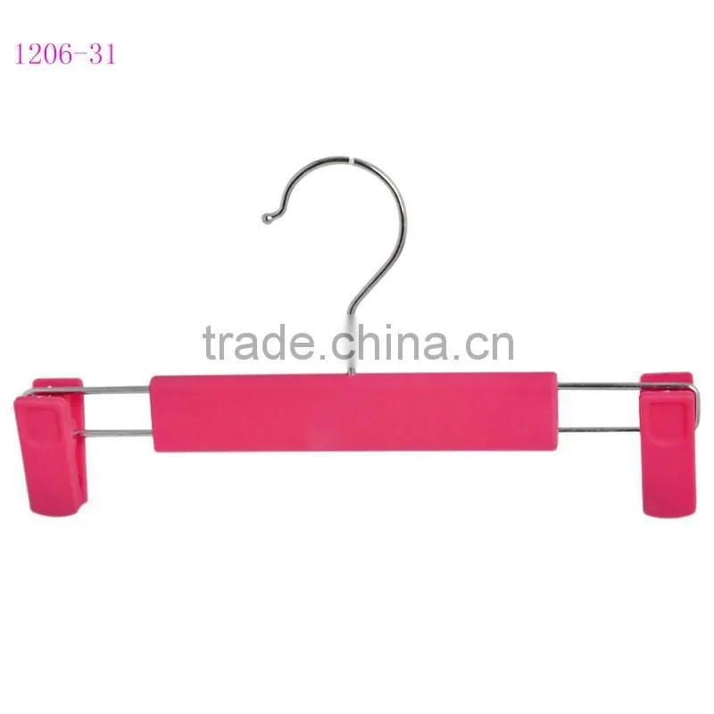 China Guangdong plastic pants hangers