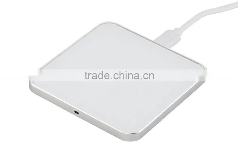 QC2.0 Fast Charging Qi Wireless Charger for smart phone