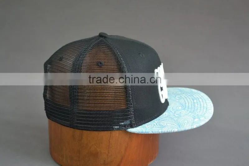 Custom mesh fabric 6-panel cap with embroidery logo