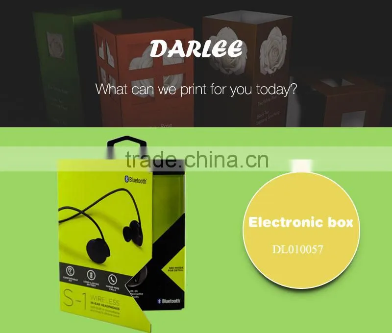 Spot uv embossed magnetic closure recyclable free sample iphone earphone packaging box