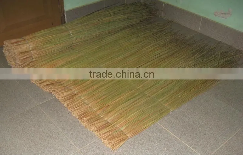 CHEAP THATCH UMBRELLA/SEAGRASS UMBRELLA/PALM LEAF UMBRELLA & ROLLS - VIETNAM - candy@gianguyencraft.com (MS CANDY)
