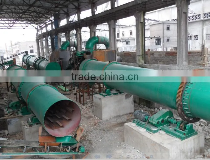 Vibrating screen for seperating organic fertilizer granules